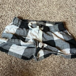 Old Navy Women's Plaid Cargo Shorts in Black and Gray